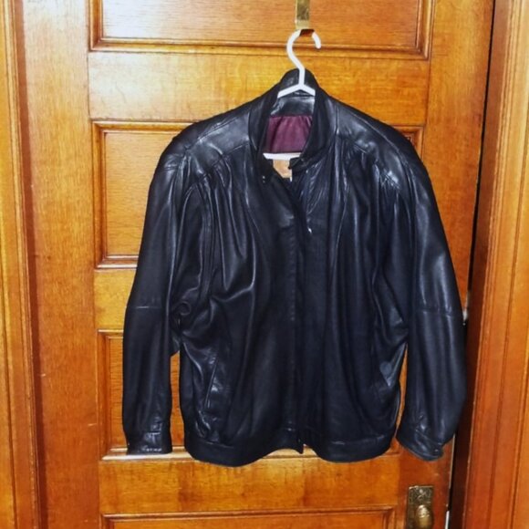 *** THE OLDE HIDE HOUSE *** Leather Jacket ~ M ~ Next to New - Picture 1 of 3